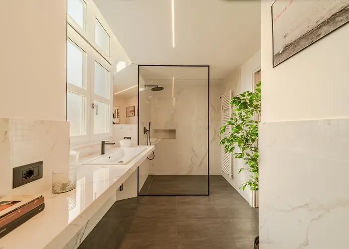 The Place To Be * فلورنس